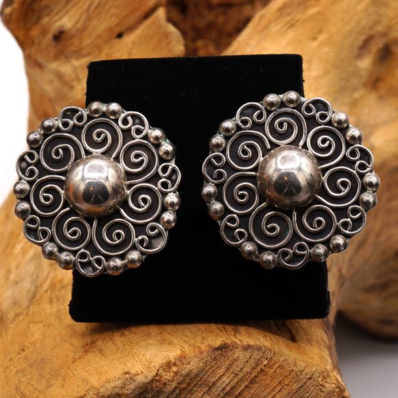 Vintage Concho Domed & Swirly Sterling Silver Stud Earrings Mexico Clip-on - Picture 2 of 9